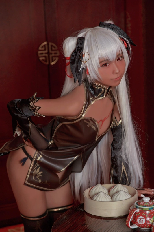 褐色旗袍娘 - G44不会受伤